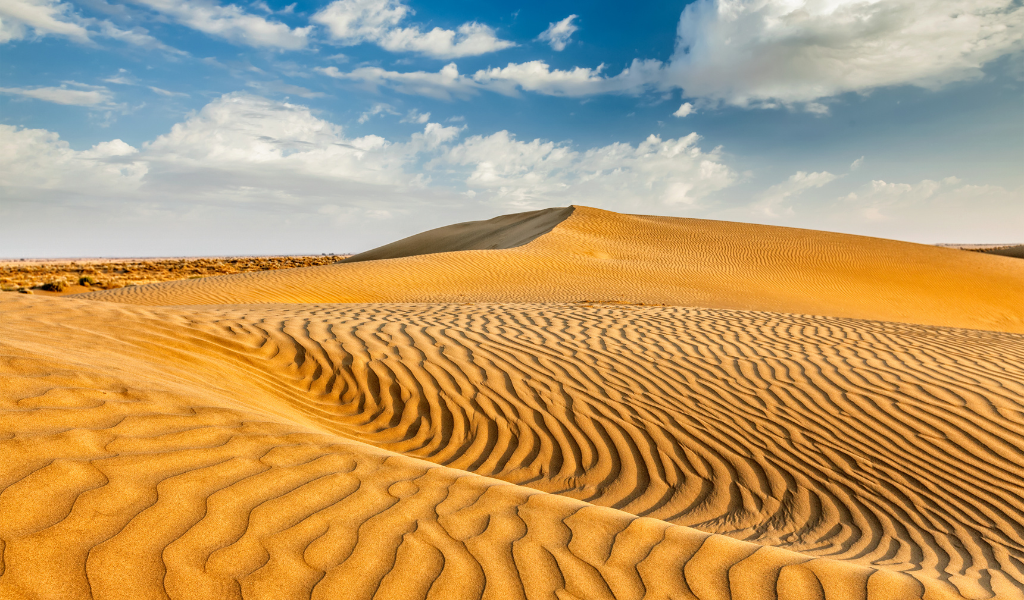 Rajasthan Tour Package 8 Nights 9 Days beautiful desert sand dunes landscape in Rajasthan