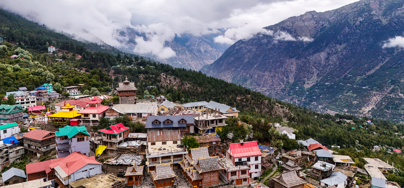 Shimla Tour Package colorful mountain village with stunning Himalayan landscape