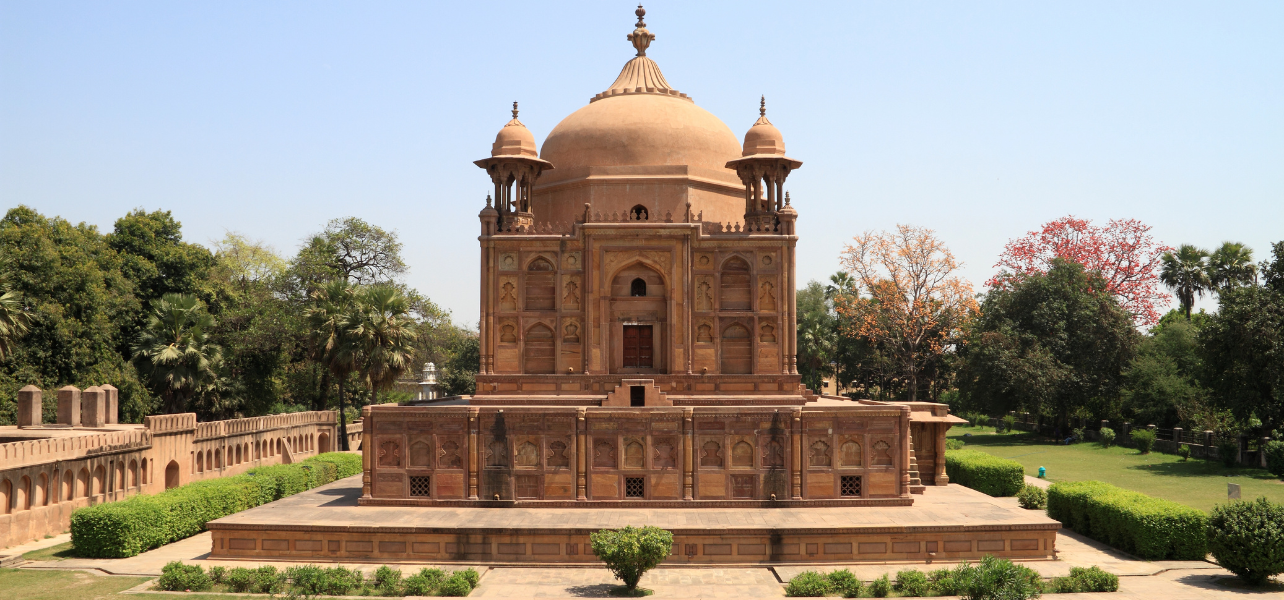 The historic stone tomb at Khusro Bagh surrounded by green gardens, a major heritage highlight of our Allahabad tour package and Allahabad city tour