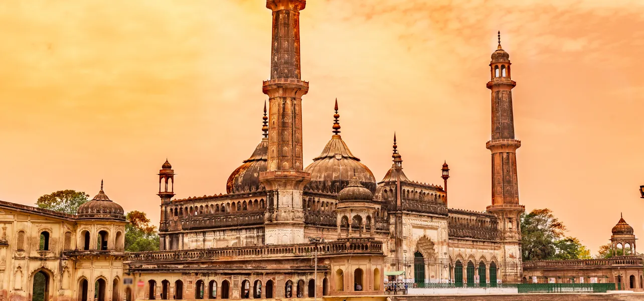 A wide view of the majestic Bara Imambara heritage site, a key cultural stop featured in our detailed Lucknow tour package itinerary
