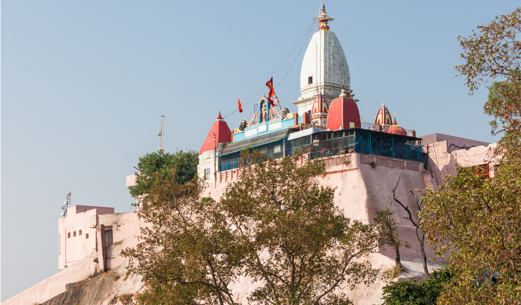 Mansa Devi temple sitting atop Bilwa Parvat in Haridwar covered in local Haridwar tour packages