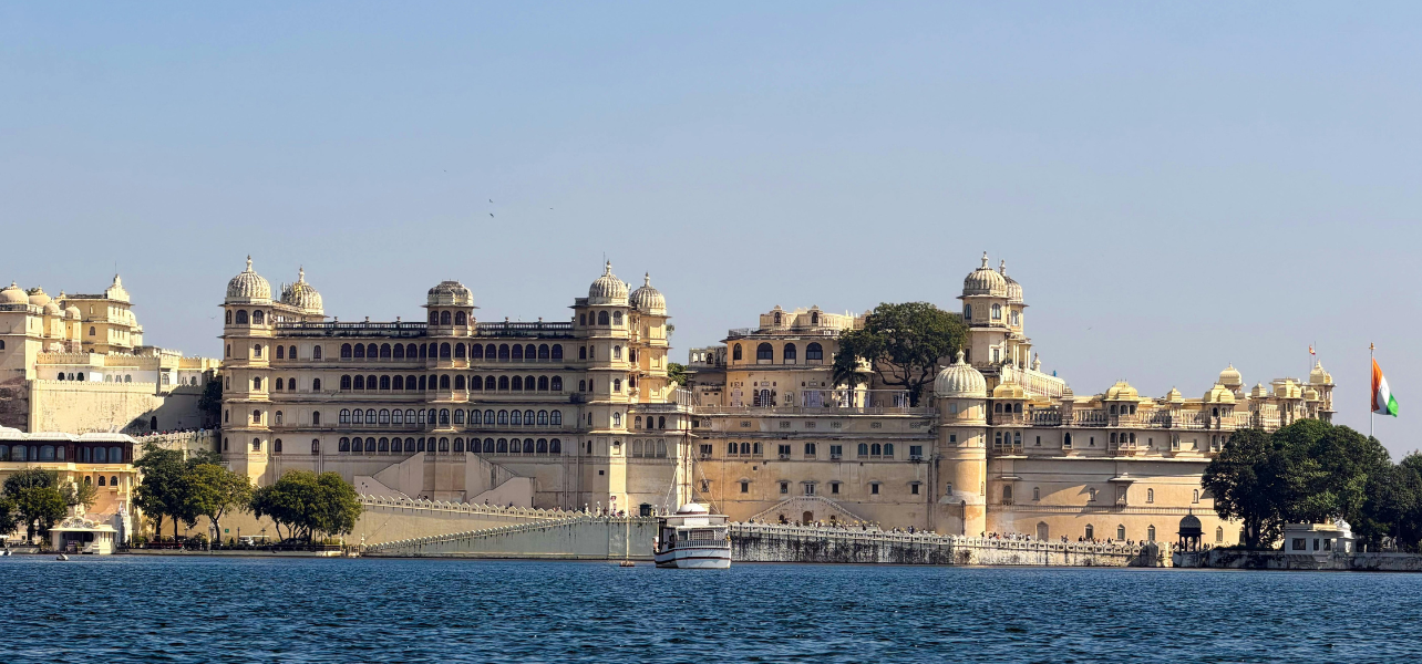 Udaipur tour package view of City Palace and Lake Pichola Rajasthan India